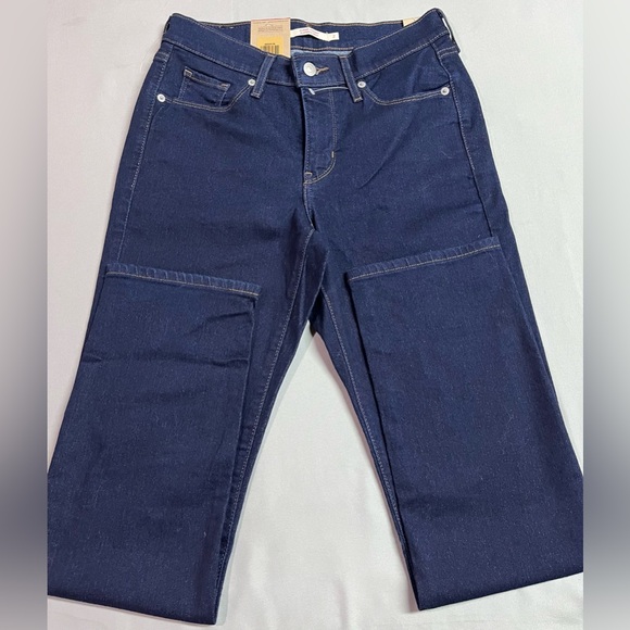 Levi's Women's Classic Straight Mid Rise Jeans 26X30 - Picture 2 of 4